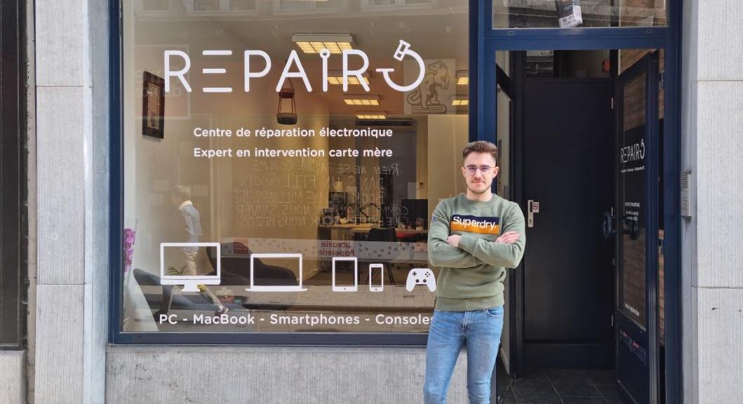 La boutique Repairo à Namur avec son propriétaire Aurélien Lombard
